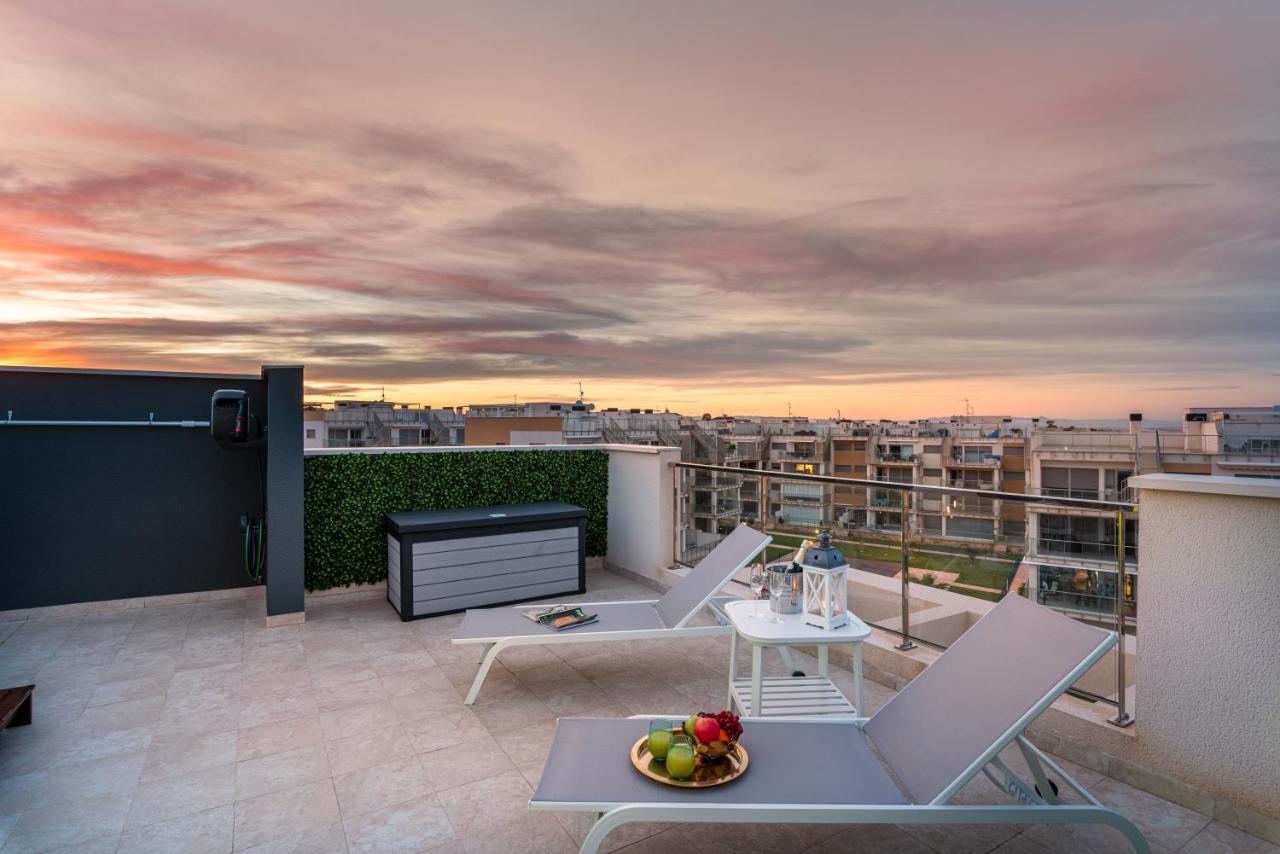 La Zenia Cocoon - Luxury Penthouse With Jacuzzi, 2 Pools, Indoor Heated Pool, Sauna, Gym, Playstation Apartment Dehesa de Campoamor  Exterior foto